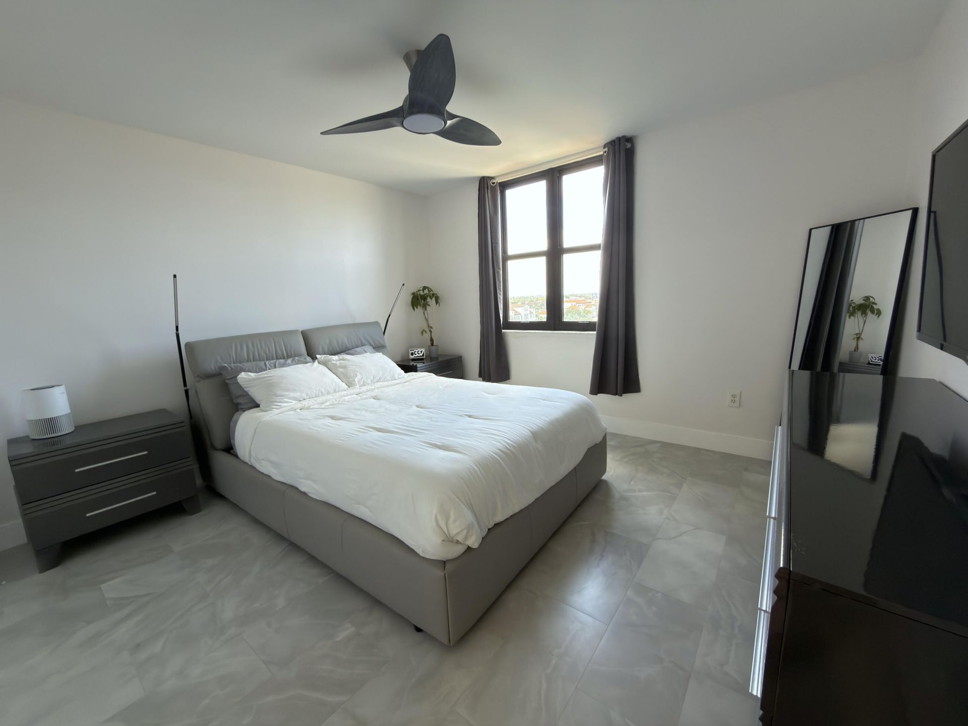 651 Okeechobee Boulevard, Unit 808, West Palm Beach, FL 33401 Photo