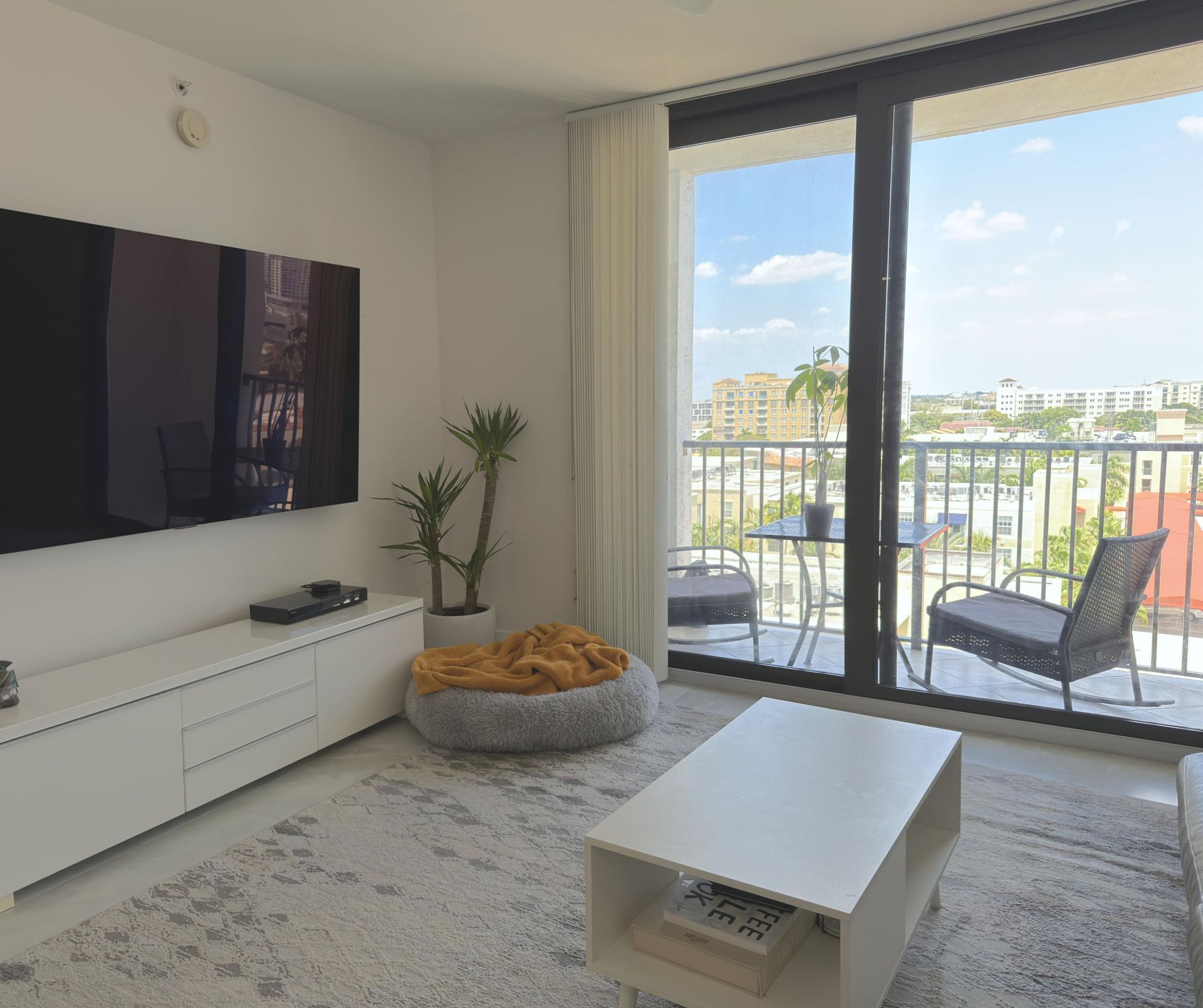 651 Okeechobee Boulevard, Unit 808, West Palm Beach, FL 33401 Photo