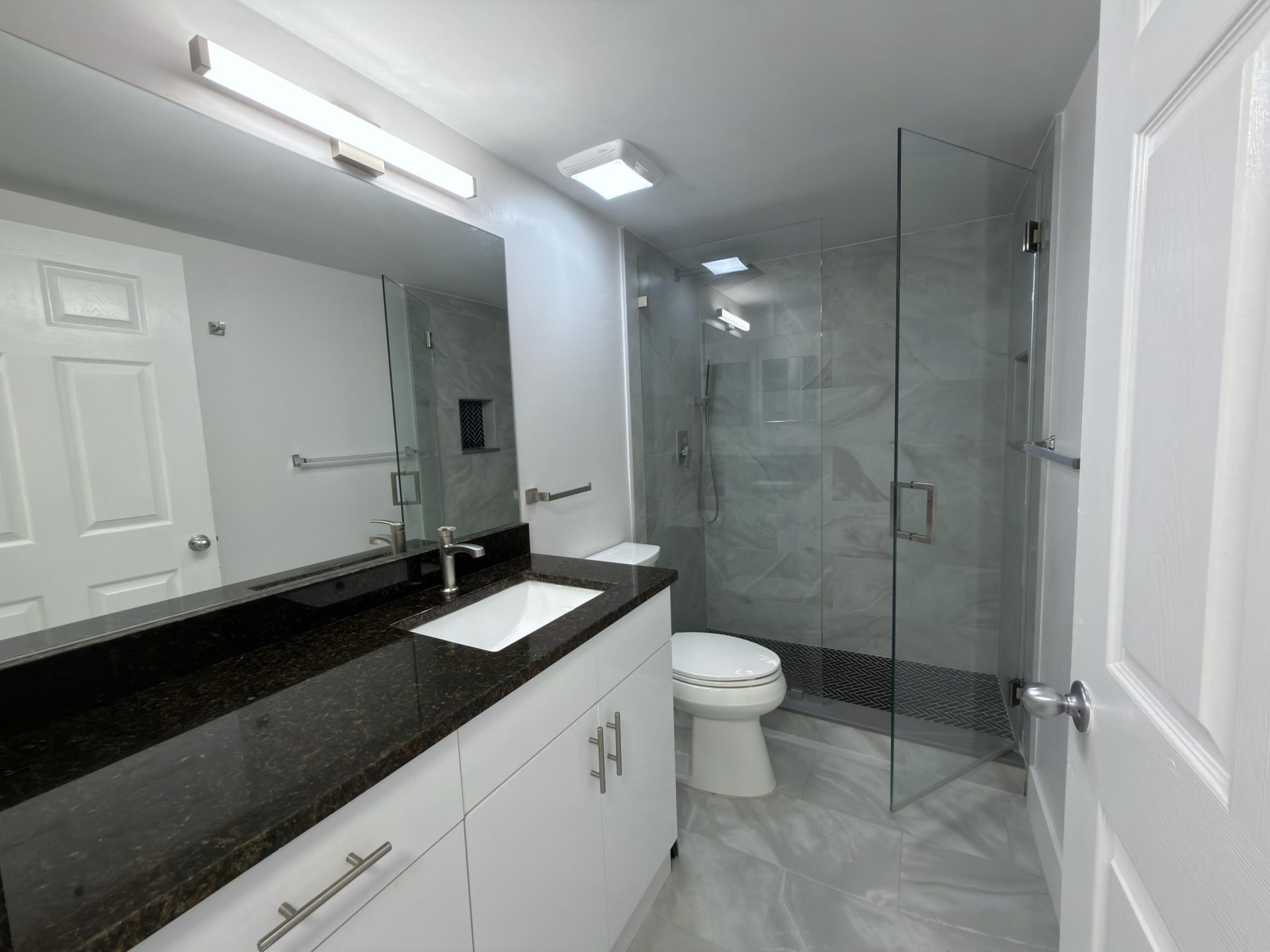 651 Okeechobee Boulevard, Unit 808, West Palm Beach, FL 33401 Photo