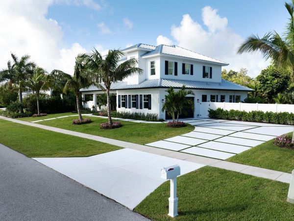 11823 Lake Shore Place, North Palm Beach, FL 33408
