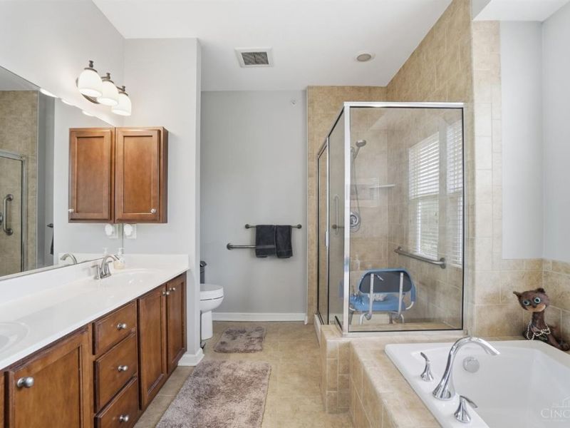 3346 Marburg Square Lane, Unit 8E, Cincinnati, OH 45209 Photo 12