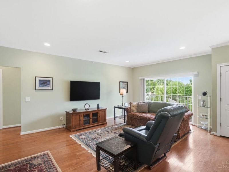 3346 Marburg Square Lane, Unit 8E, Cincinnati, OH 45209 Photo 5