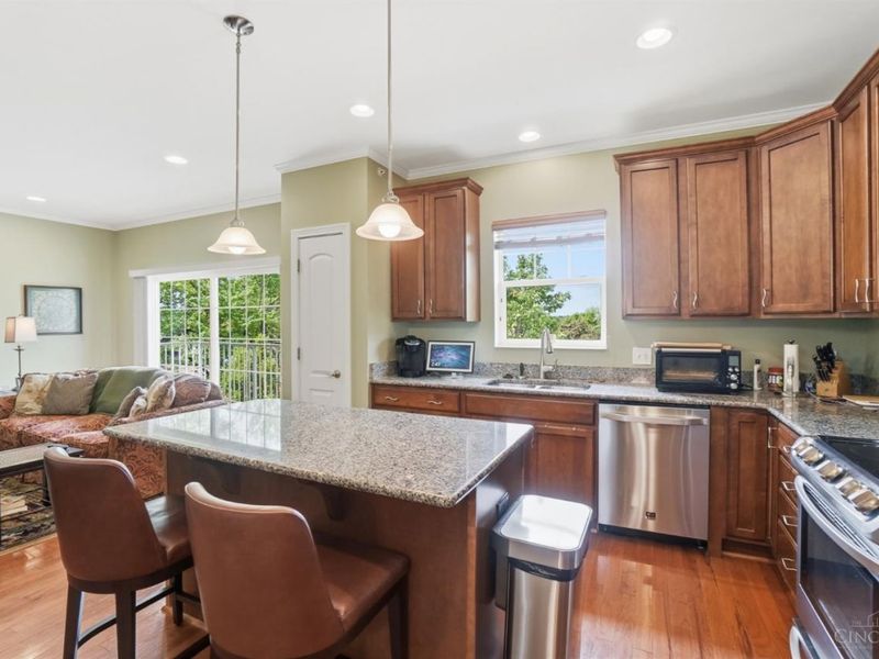 3346 Marburg Square Lane, Unit 8E, Cincinnati, OH 45209 Photo 9
