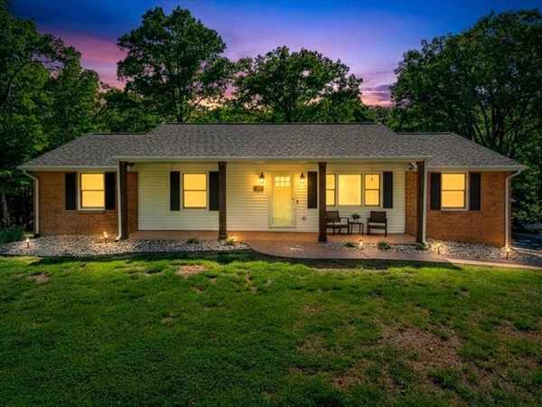 771 Oak DR , Blue Ridge, VA 24064