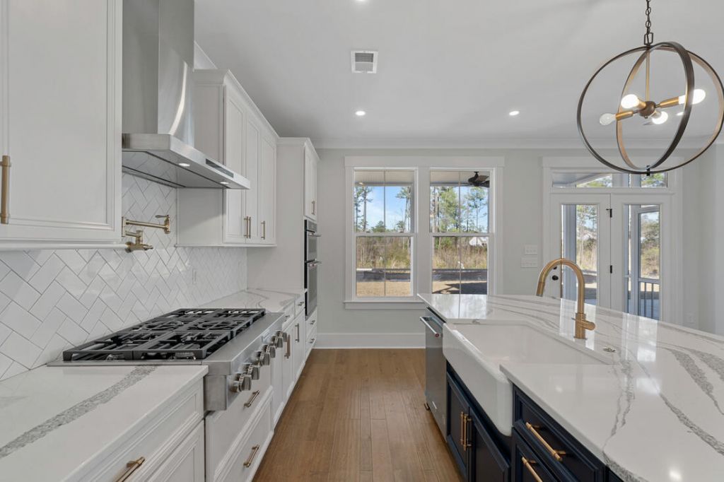 2019 Riverbend Drive Photo 4