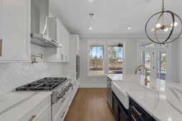 2019 Riverbend Drive photo 4