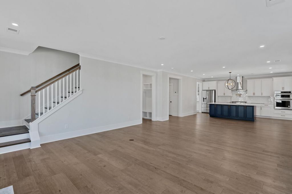 2019 Riverbend Drive Photo 8