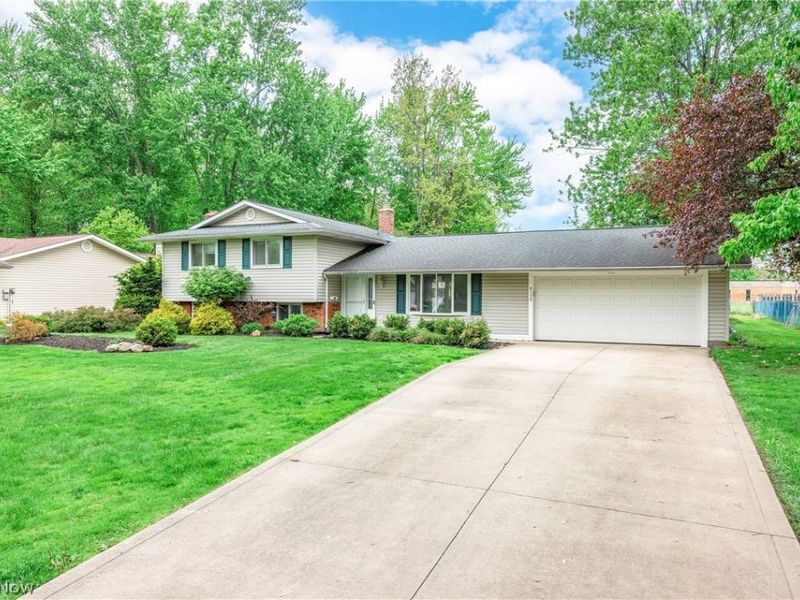 8139 Yorkshire Drive , Mentor, OH 44060 Photo 3