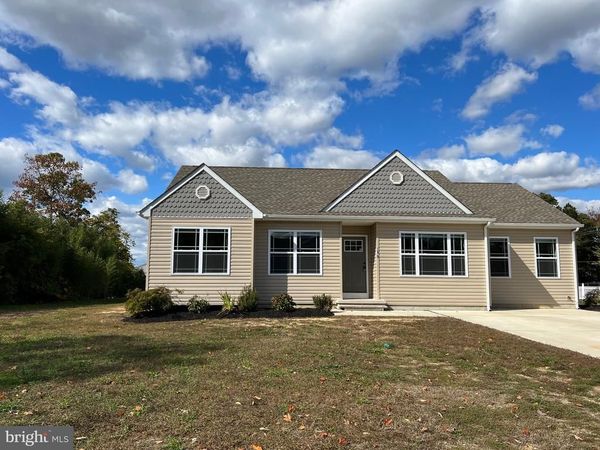 519 SURREY AVENUE, BERLIN, NJ 08009