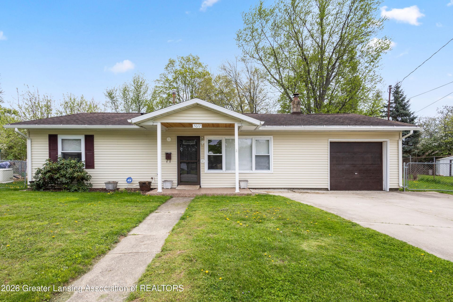5017 Kessler Drive, Lansing, MI 48910 Main Photo