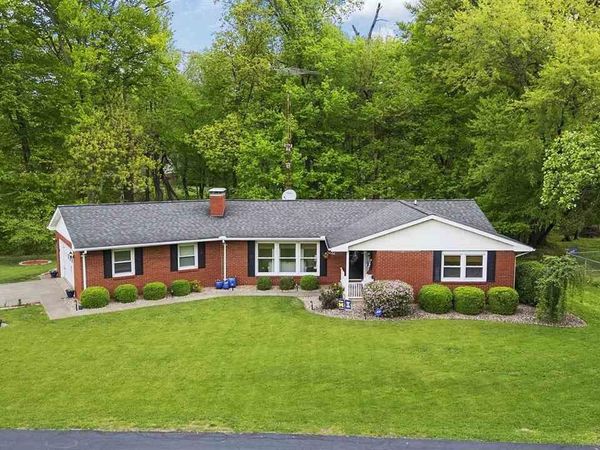 4910 N Orchard Place, West Terre Haute, IN 47885