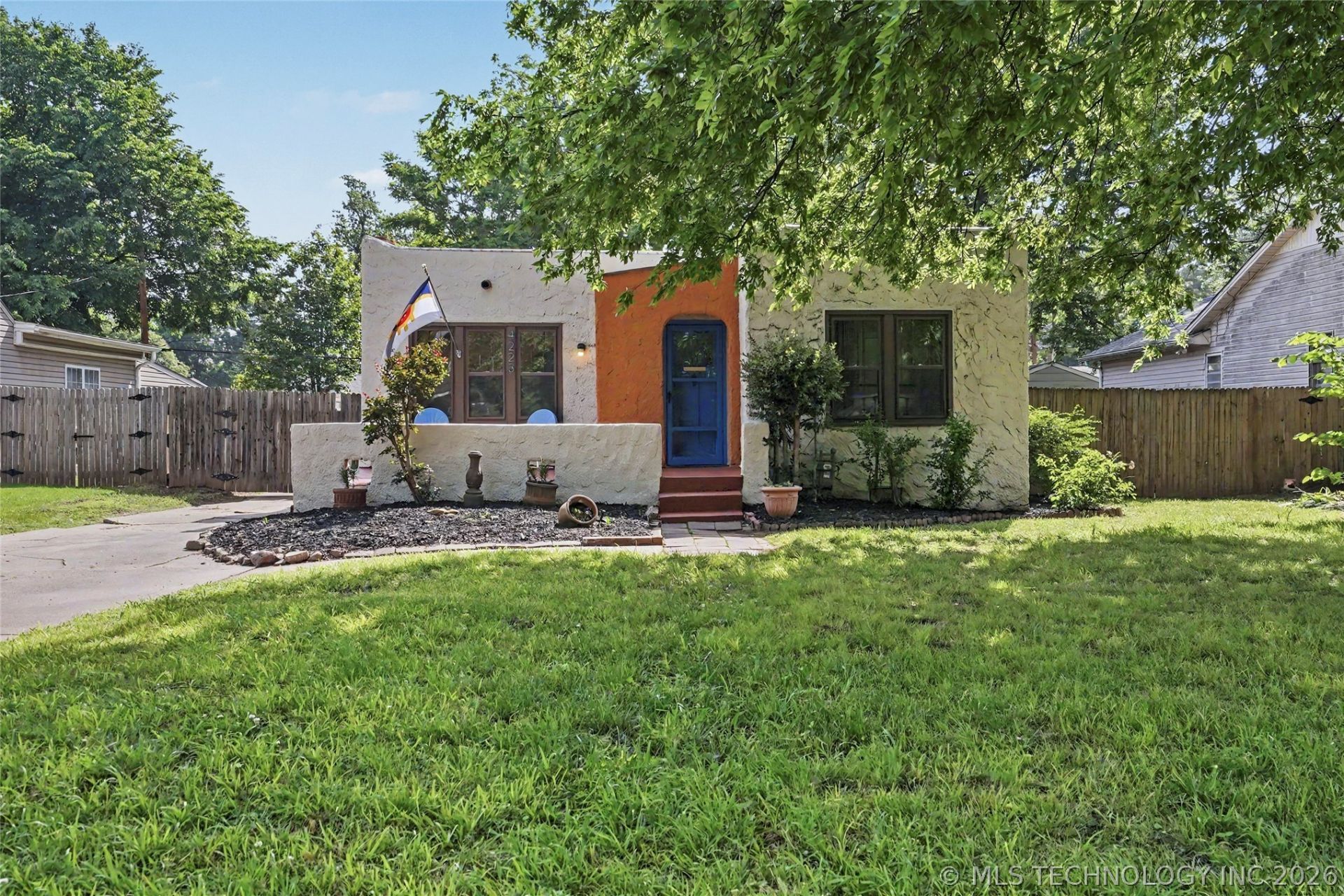 4223 S Madison Place, Tulsa, OK 74105 Main Photo