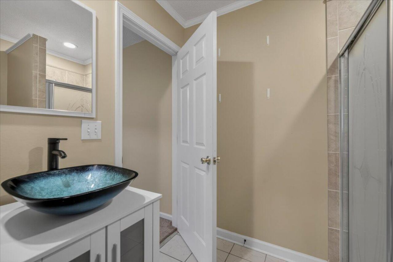 4816 Habersham Lane Photo 10