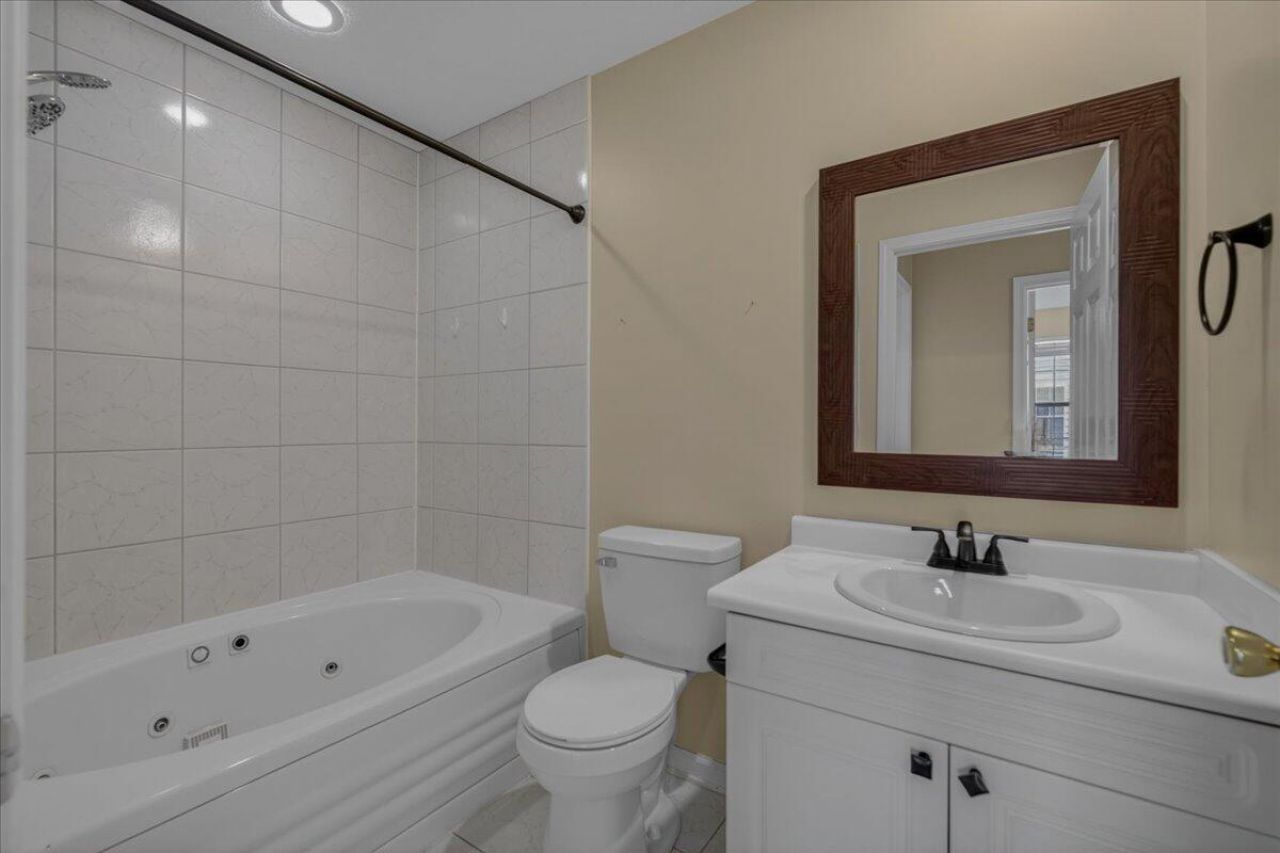 4816 Habersham Lane Photo 11