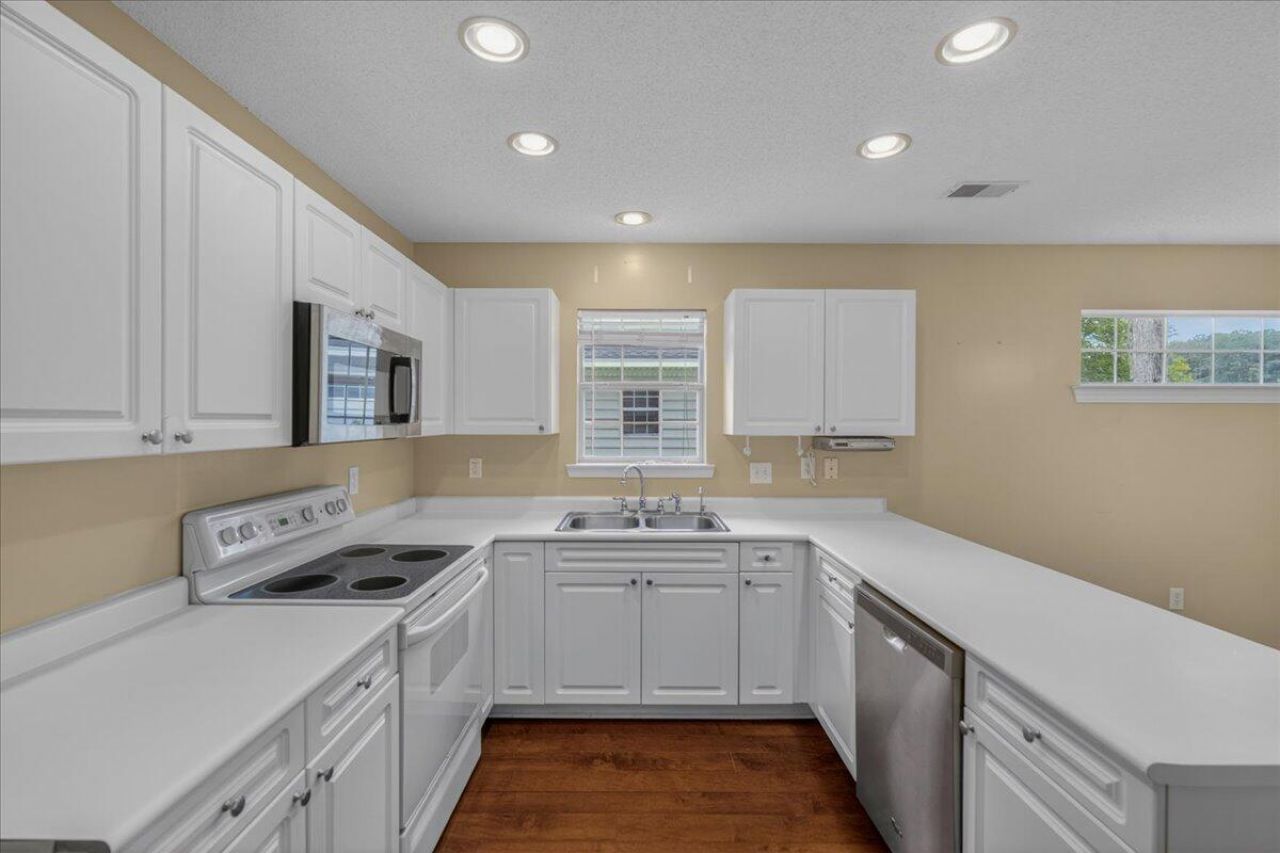 4816 Habersham Lane Photo 18