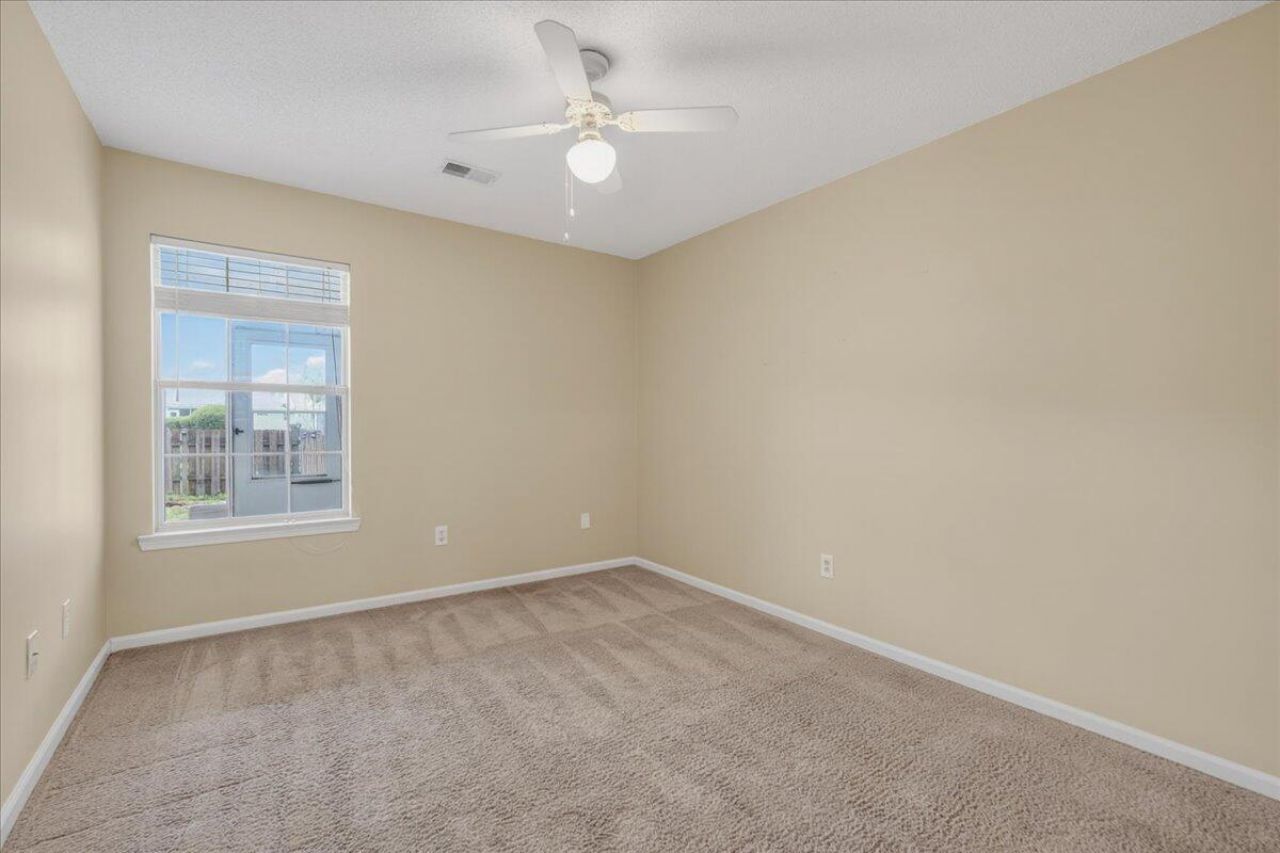 4816 Habersham Lane Photo 6