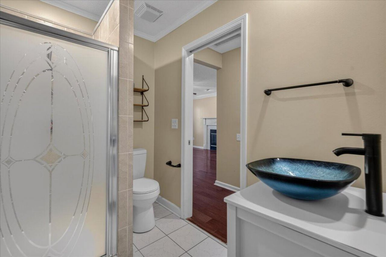 4816 Habersham Lane Photo 7
