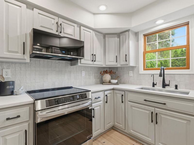 2350 Zollinger Road, Upper Arlington, OH 43221 Photo 25