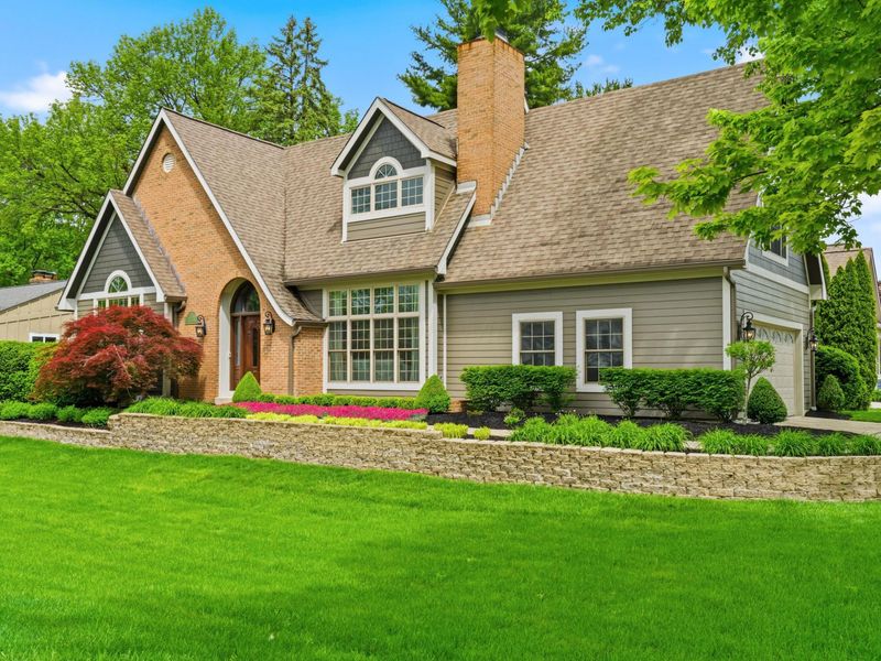 2350 Zollinger Road, Upper Arlington, OH 43221 Photo 5