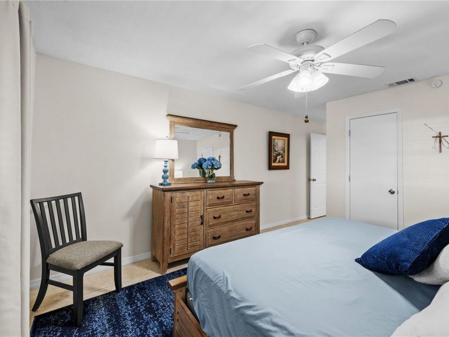 Property Image 100