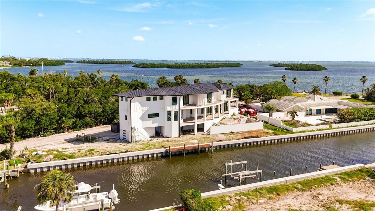 530 Jessmyth Drive, Longboat Key, FL 34228 Photo