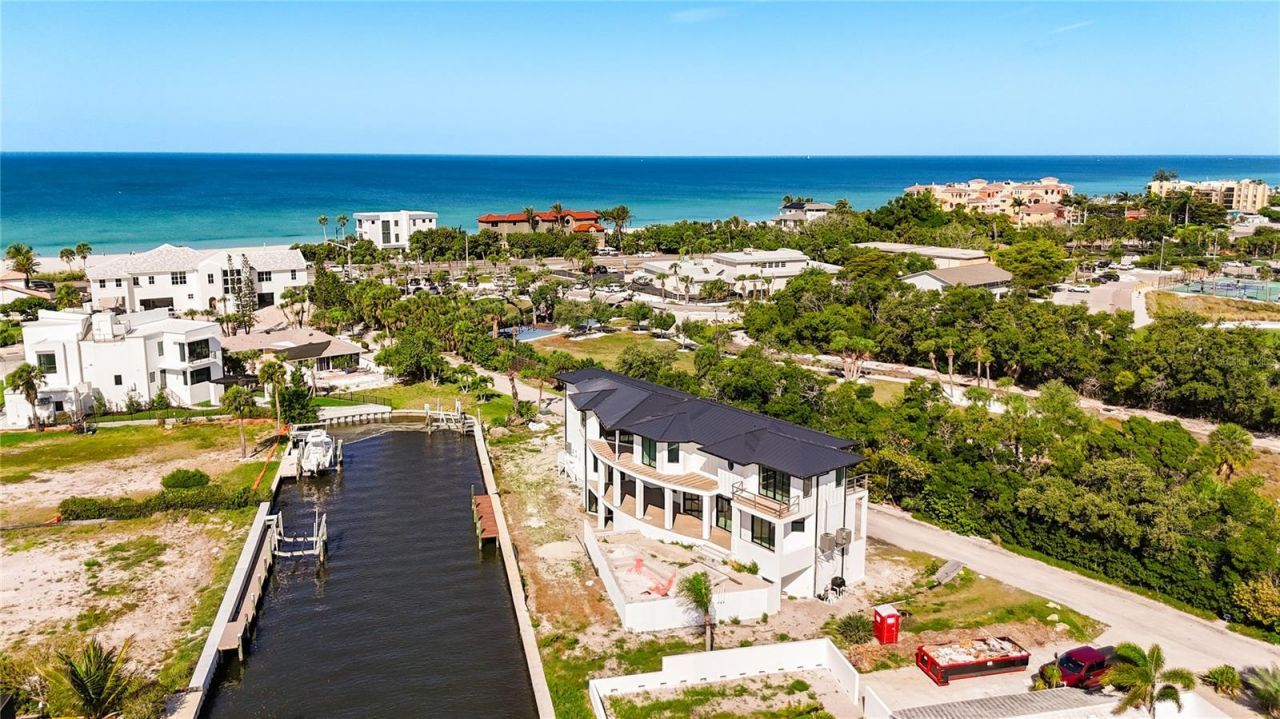 530 Jessmyth Drive, Longboat Key, FL 34228 Photo