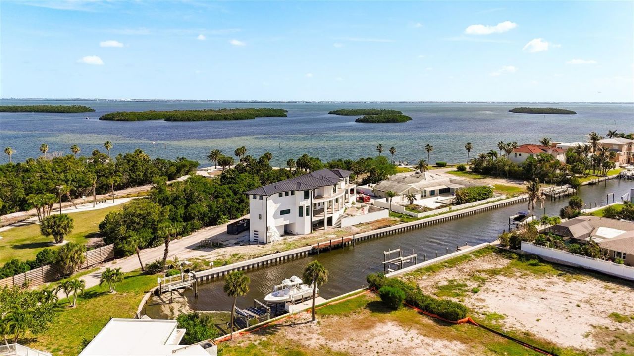 530 Jessmyth Drive, Longboat Key, FL 34228 Photo