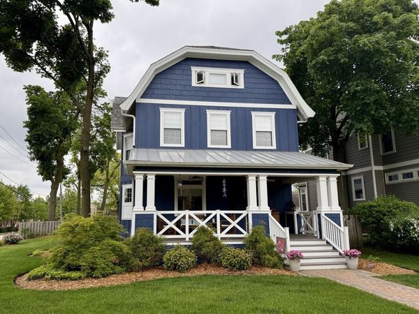 205 W Cook Avenue , Libertyville, IL 60048