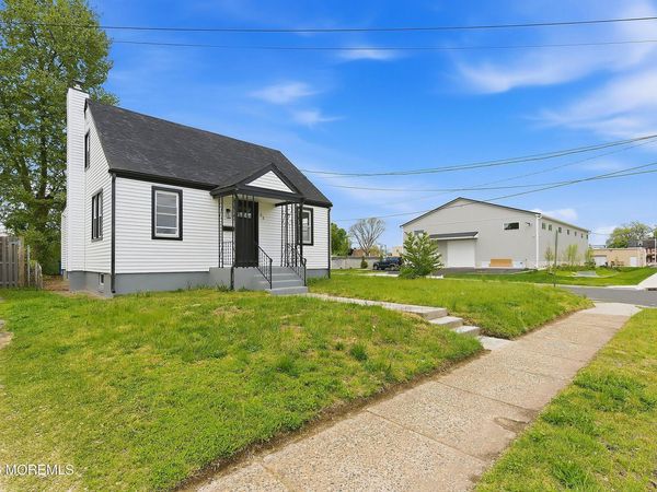 33 Morris Street, Burlington City, NJ 08016