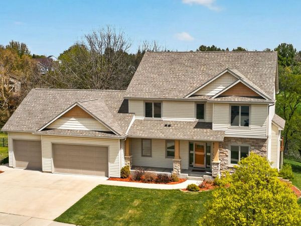 2074 Shannon Oaks Boulevard NE, Rochester, MN 55906