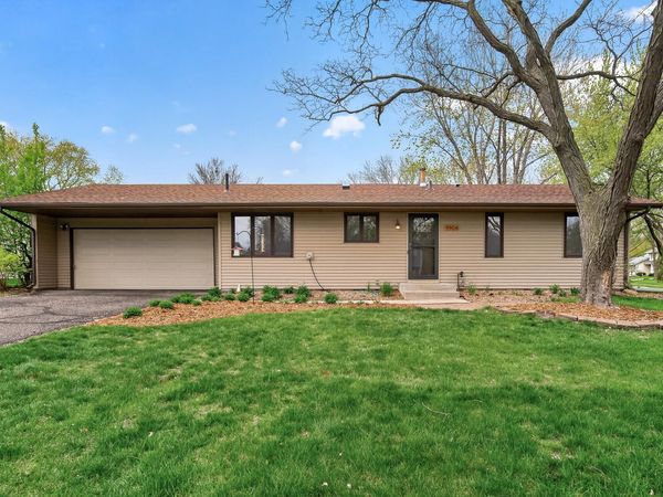 9904 107th Place N, Maple Grove, MN 55369
