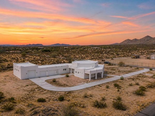11853 W CRUISER Lane, Casa Grande, AZ 85194