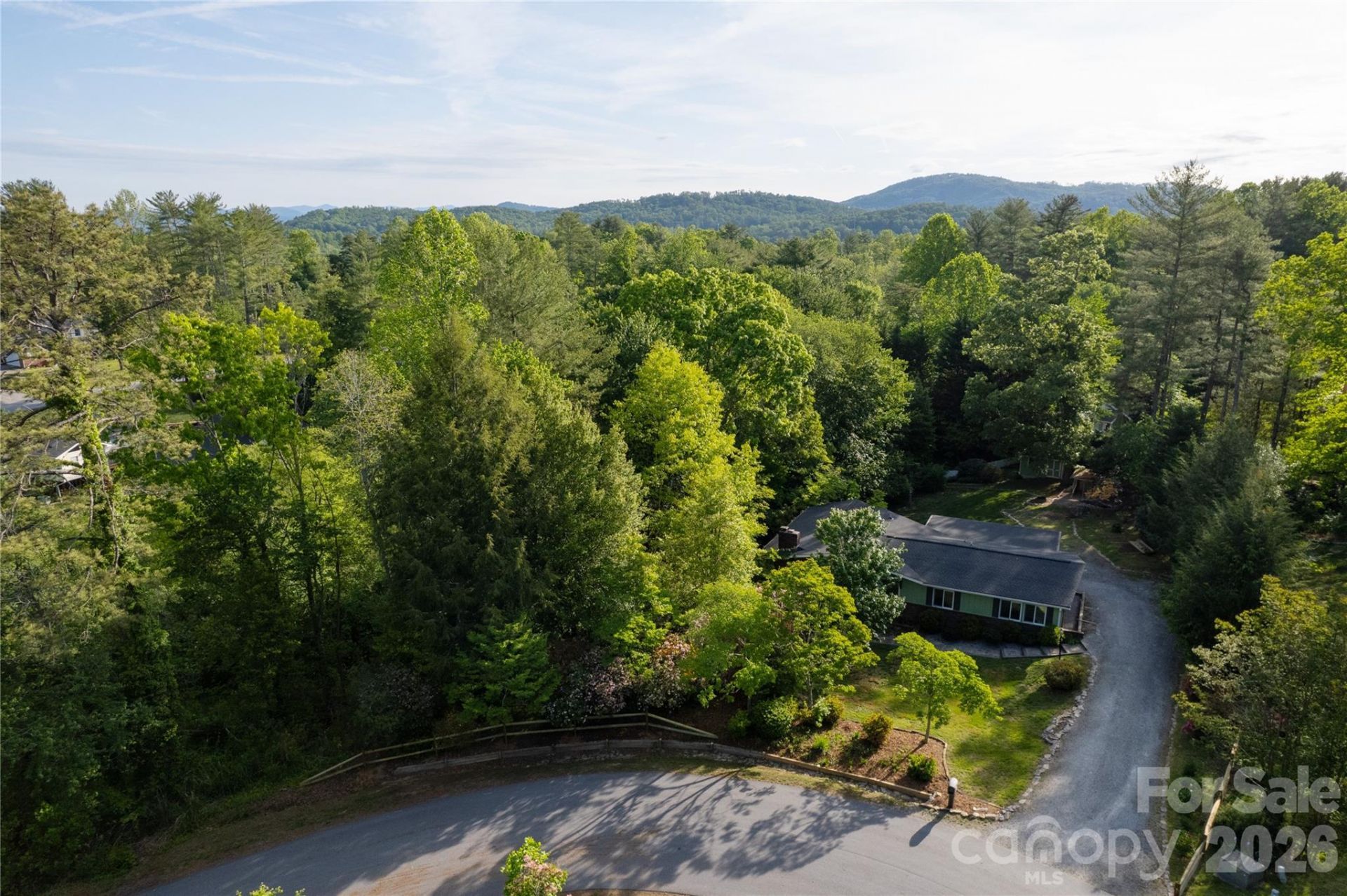 137 E Whisperwood Circle, Hendersonville, NC 28791 Main Photo