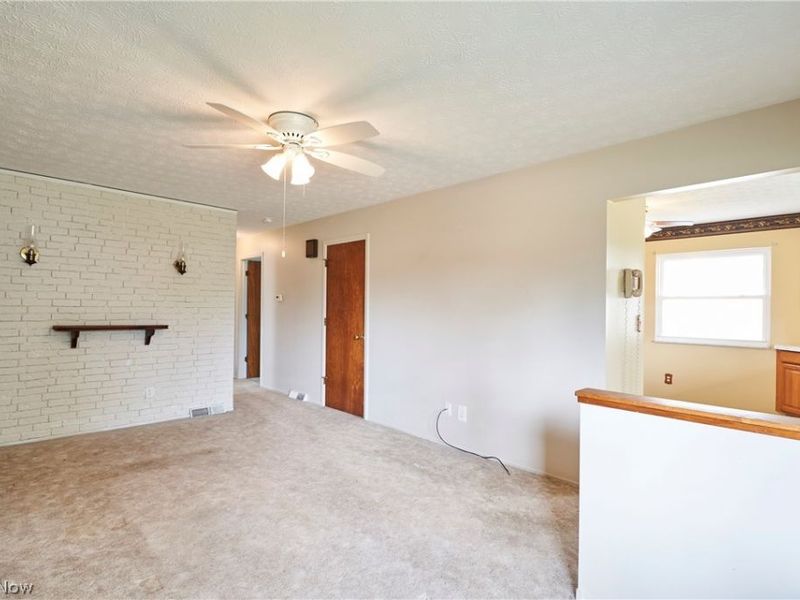 Barberton, OH 44203 Photo 12
