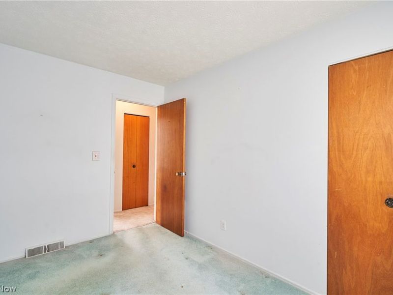 Barberton, OH 44203 Photo 14