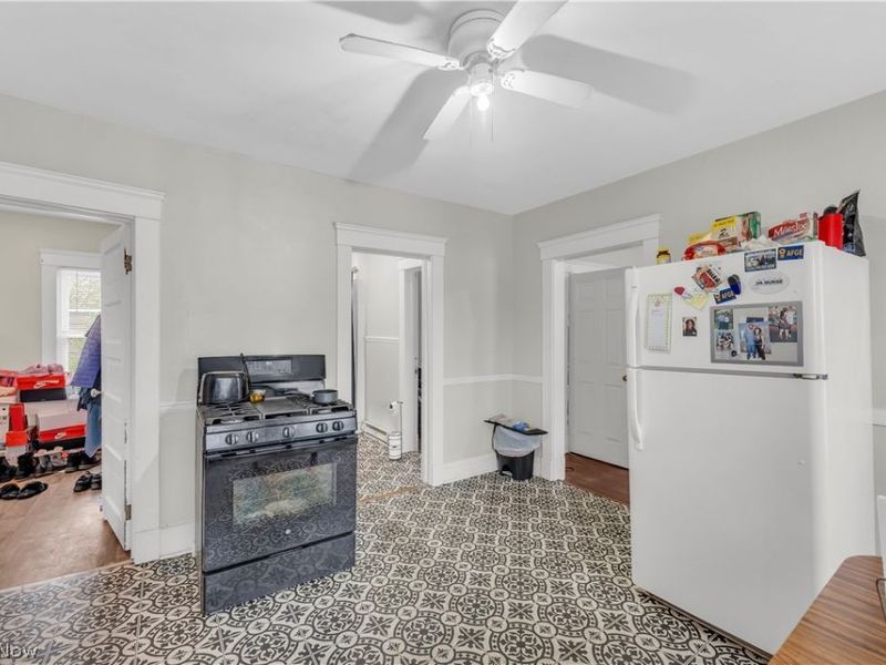 1161 Rowley Avenue , Cleveland, OH 44109 Photo 8
