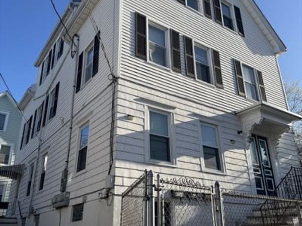 178 Blackmer St, Unit 3, New Bedford, MA 02744