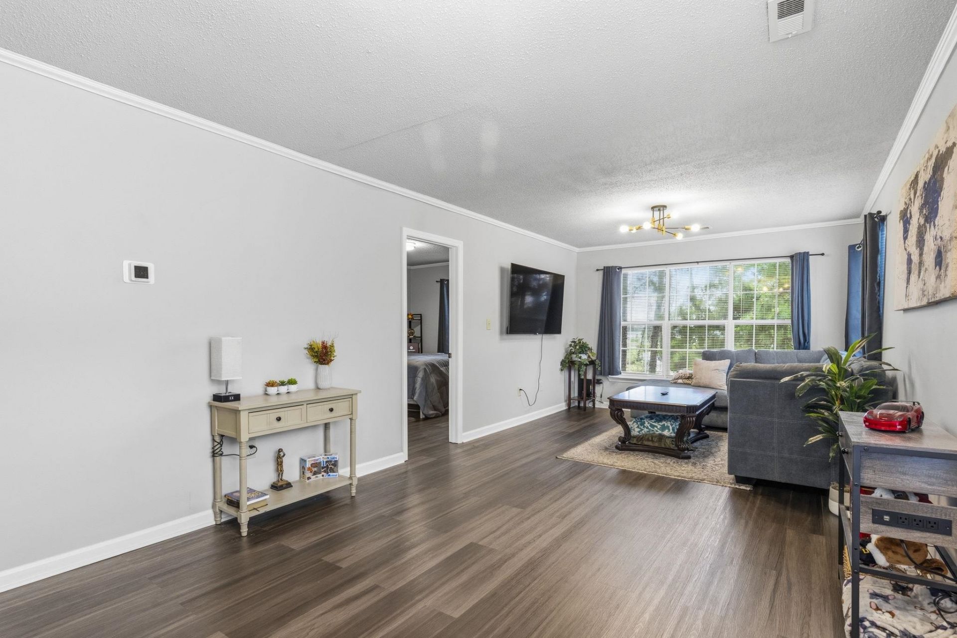 4251 Villas Dr. Photo 12