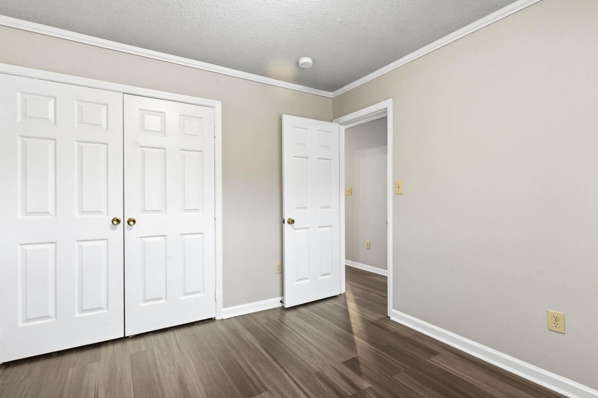 4251 Villas Dr. Photo 19