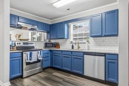 4251 Villas Dr. photo 4