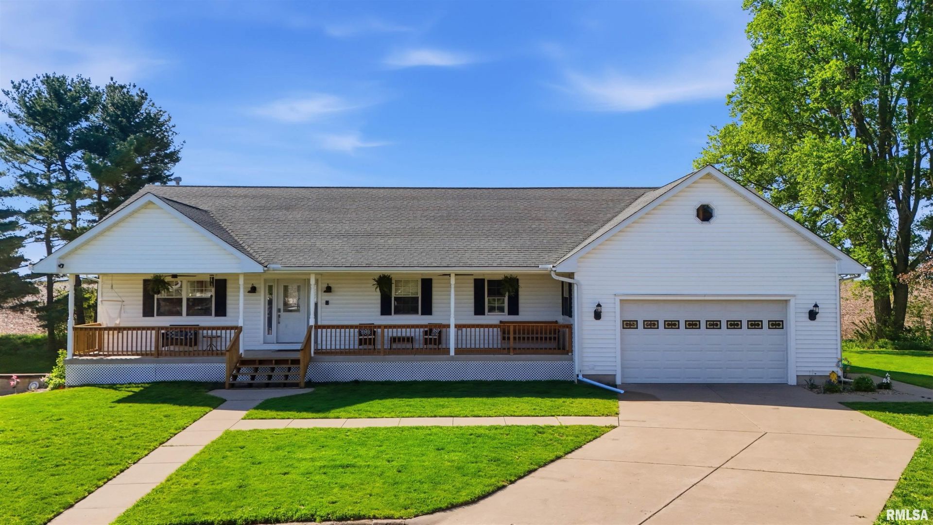 510 Highview Ridge, Washburn, IL 61570 Main Photo