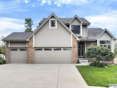 15205 Willow Creek Drive , Omaha, NE 68138
