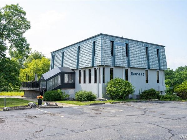 3290 California Road , Orchard Park, NY 14127
