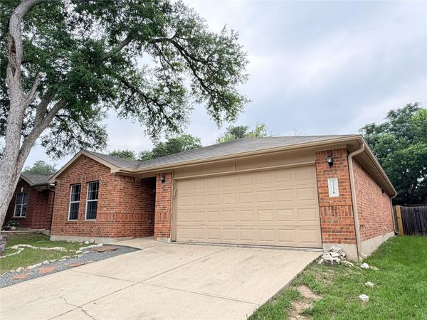 5216 English Glade DR , Austin, TX 78724