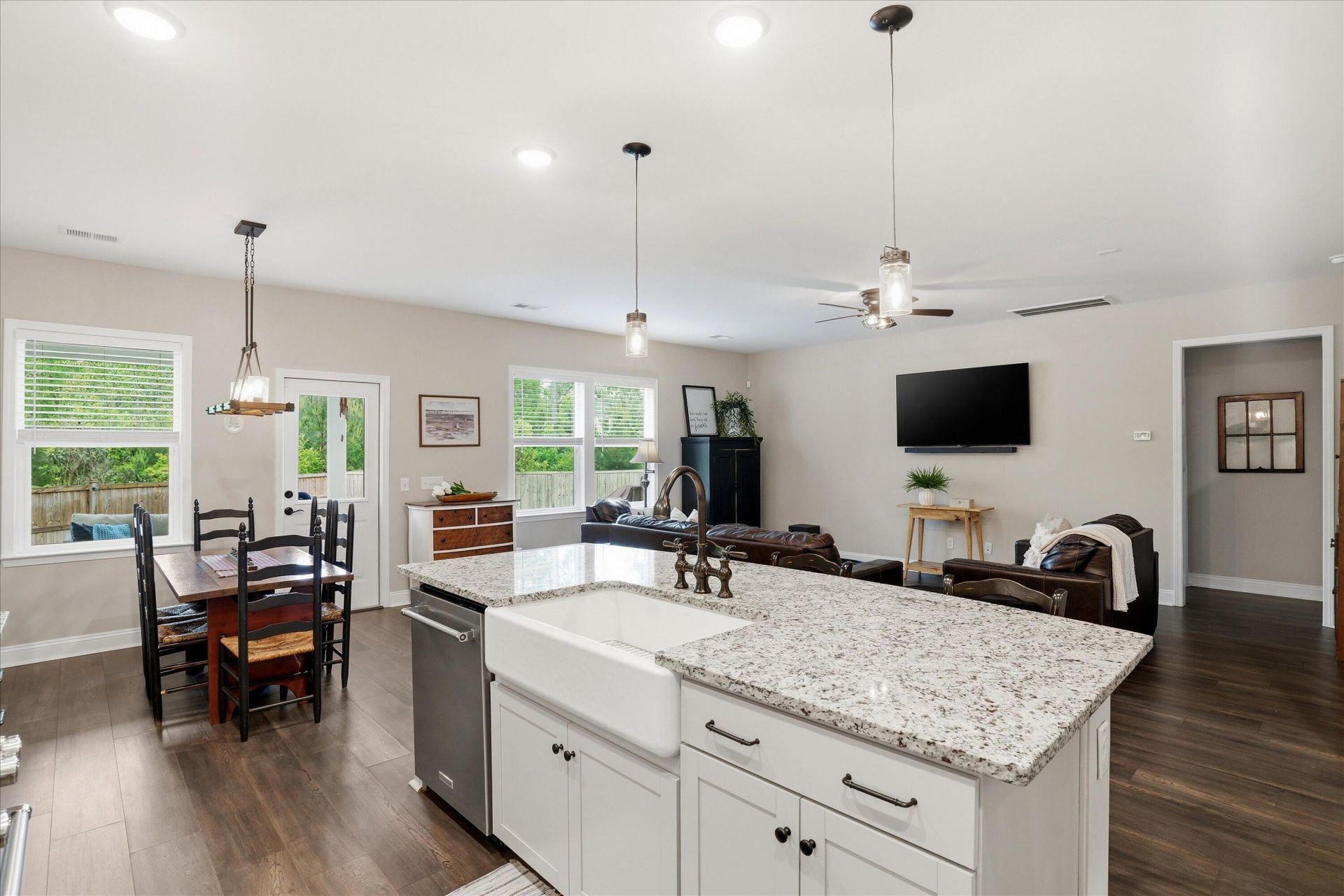 3046 Grinnell Street Photo 14