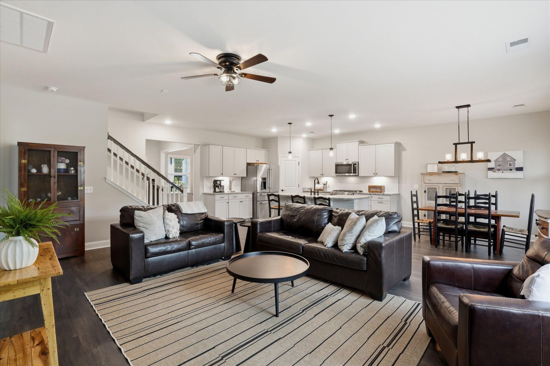 3046 Grinnell Street Photo 17