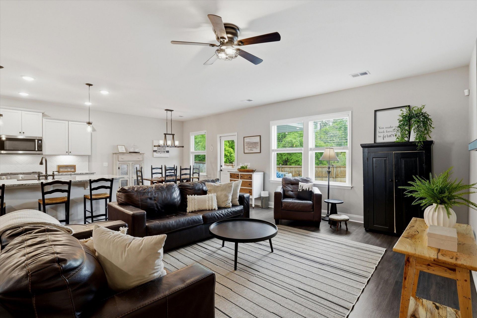 3046 Grinnell Street Photo 18