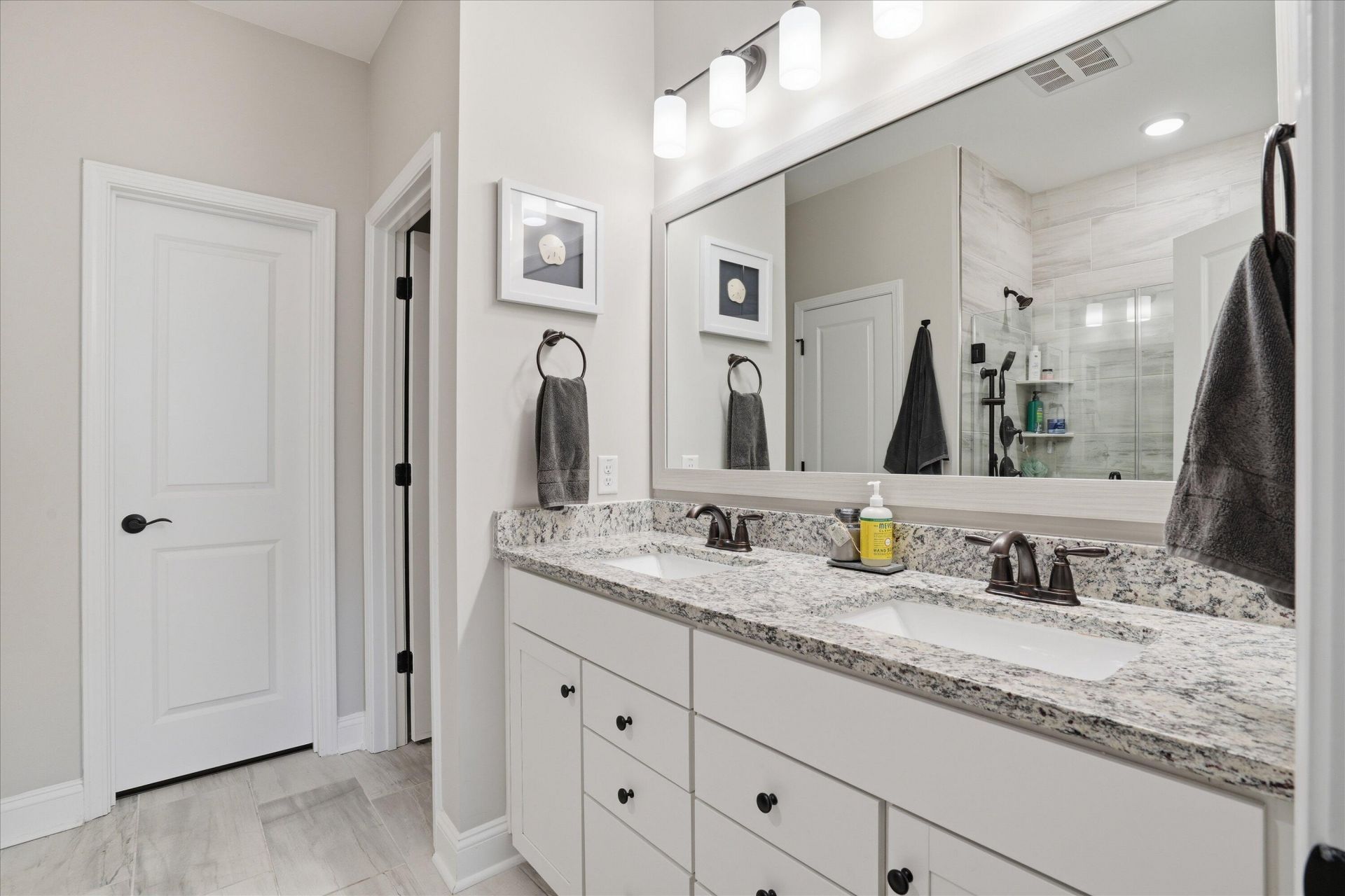 3046 Grinnell Street Photo 25
