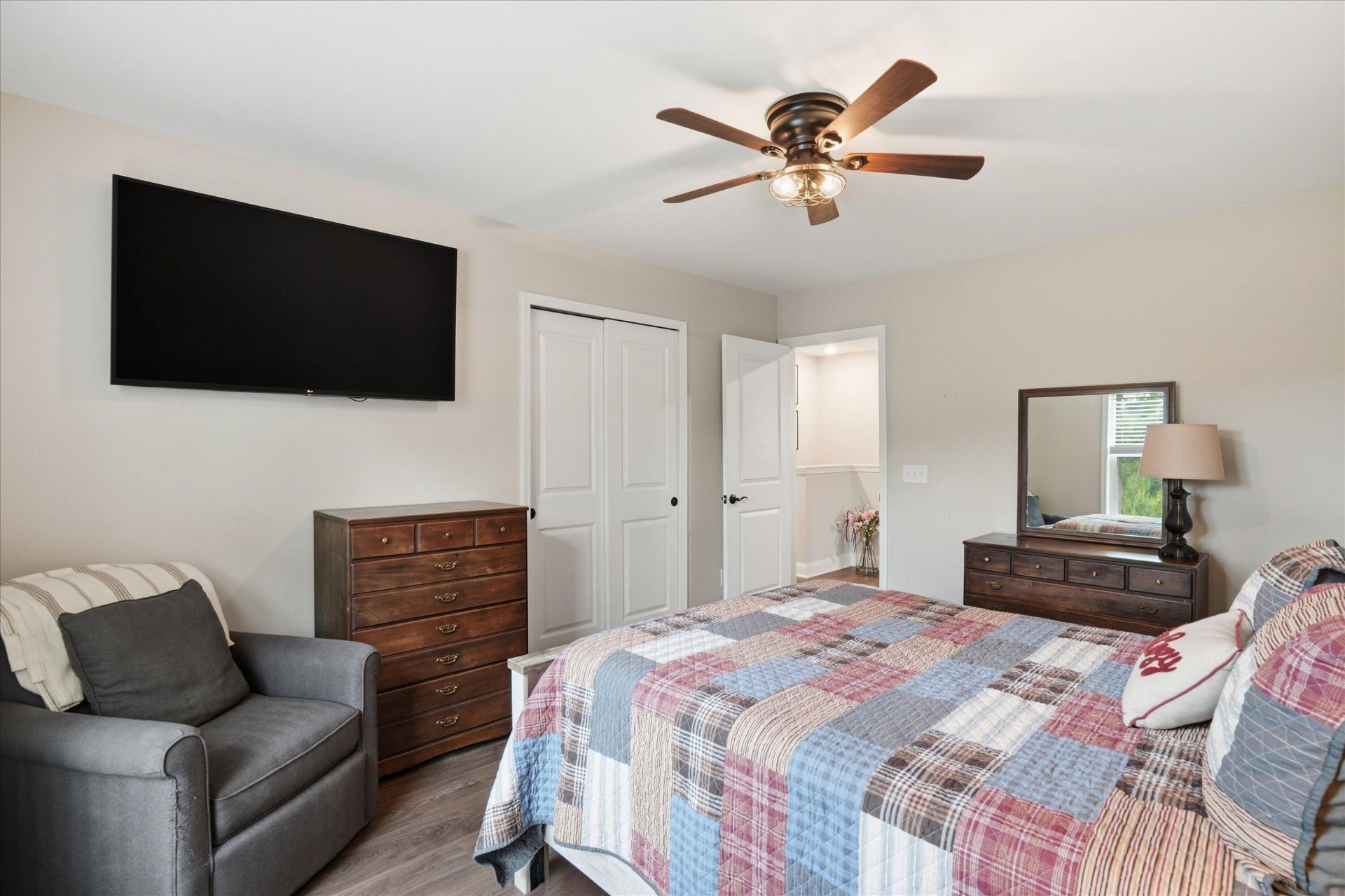 3046 Grinnell Street Photo 32
