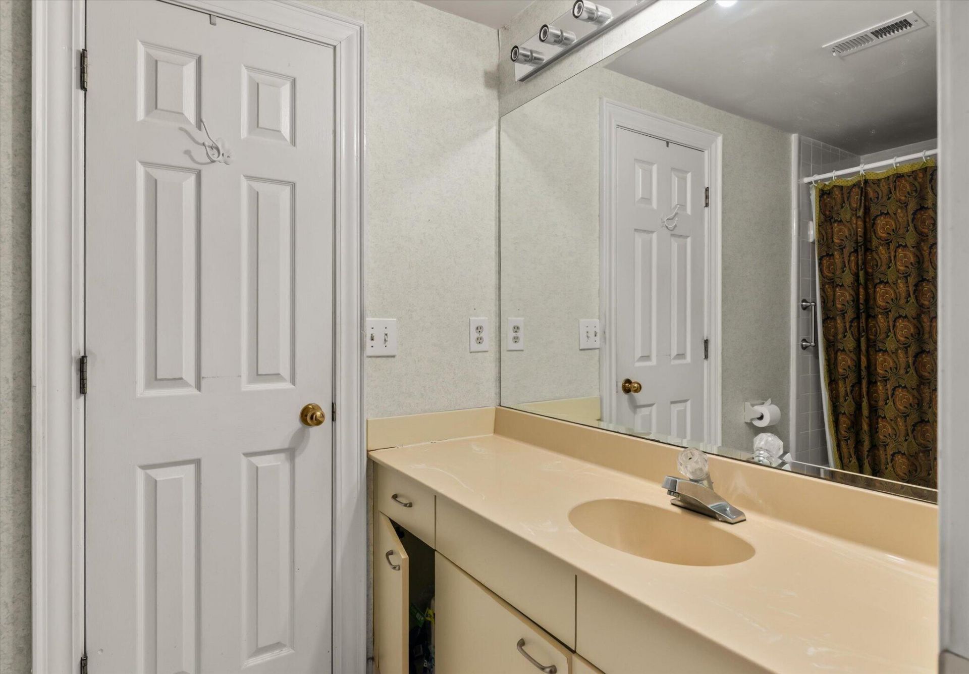 1551 Ben Sawyer Boulevard Photo 33